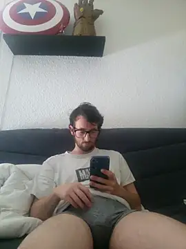 Snapshot of nymphomaniecouple chatting on May 11, 2026, 9:43 am nymphomaniecouple online show from May 11, 2026, 9:43 am
