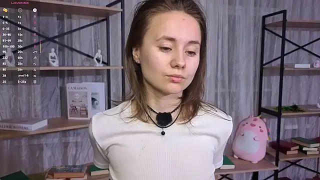 Snapshot of Crysta1Eva_ chatting on May 4, 2026, 8:44 pm Crysta1Eva online show from May 4, 2026, 8:44 pm