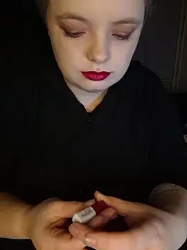 Snapshot of Katy2323 chatting on October 18, 2025, 7:16 pm Katy2323 online show from October 18, 2025, 7:16 pm