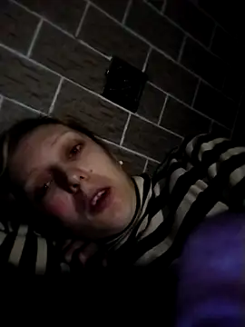 Ponka2011 online show from November 9, 2025, 1:20 am