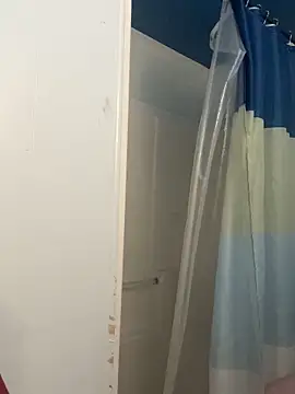 Foxy-lover online show from November 29, 2025, 5:40 am