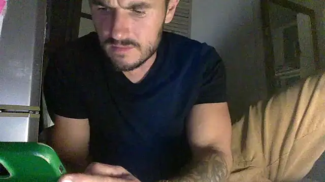 Snapshot of PabloelBraquemart chatting on May 16, 2026, 8:52 pm PabloelBraquemart online show from May 16, 2026, 8:52 pm