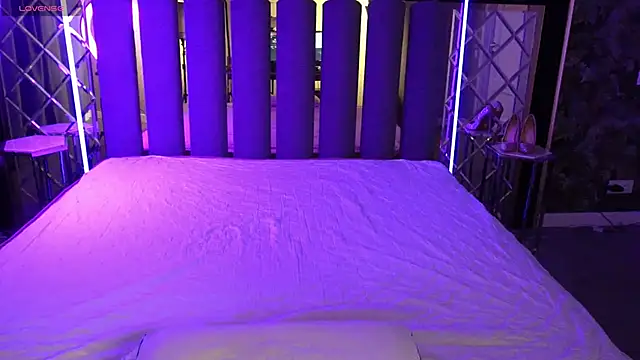 Snapshot of SashaDuvalle chatting on November 30, 2025, 6:41 pm SashaDuvalle online show from November 30, 2025, 6:41 pm