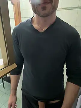 Snapshot of giovan2020 chatting on January 14, 2026, 9:51 pm giovan2020 online show from January 14, 2026, 9:51 pm