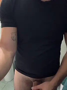 Snapshot of giovan2020 chatting on October 29, 2025, 1:54 pm giovan2020 online show from October 29, 2025, 1:54 pm