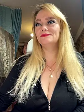 Sweet-blonde online show from November 17, 2025, 12:31 pm