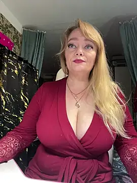 Snapshot of Sweet-blonde chatting on June 10, 2026, 9:38 pm Sweet-blonde online show from June 10, 2026, 9:38 pm