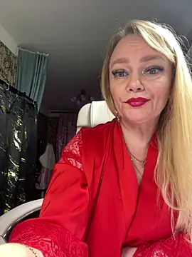 Snapshot of Sweet-blonde chatting on April 24, 2026, 8:55 pm Sweet-blonde online show from April 24, 2026, 8:55 pm