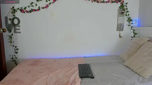 michell anyeli online show from November 22, 2025, 9:02 pm