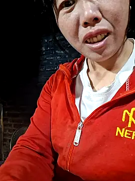 Snapshot of helenzz chatting on December 1, 2025, 11:05 pm helenzz online show from December 1, 2025, 11:05 pm