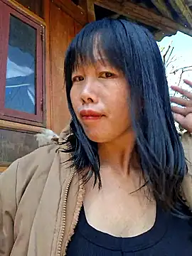 Snapshot of helenzz chatting on November 23, 2025, 3:27 am helenzz online show from November 23, 2025, 3:27 am