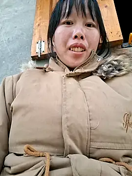 Snapshot of helenzz chatting on November 26, 2025, 10:26 am helenzz online show from November 26, 2025, 10:26 am