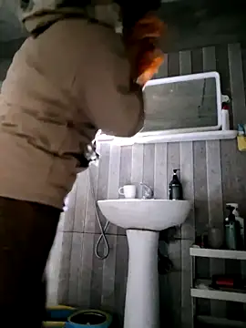 Snapshot of helenzz chatting on November 27, 2025, 1:06 am helenzz online show from November 27, 2025, 1:06 am