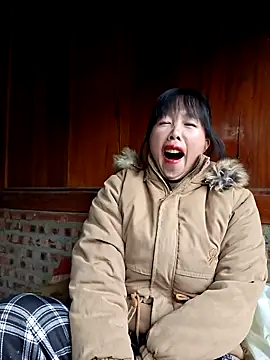 Snapshot of helenzz chatting on November 19, 2025, 1:16 am helenzz online show from November 19, 2025, 1:16 am