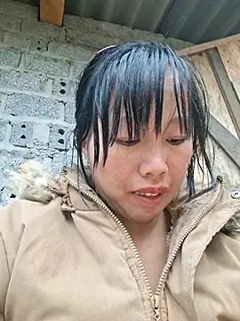 Snapshot of helenzz chatting on December 16, 2025, 10:19 am helenzz online show from December 16, 2025, 10:19 am