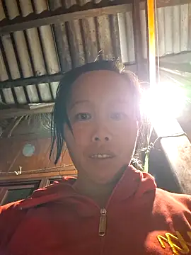 Snapshot of helenzz chatting on November 16, 2025, 11:59 am helenzz online show from November 16, 2025, 11:59 am