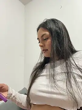 Snapshot of Selene_Wings22 chatting on October 12, 2025, 4:14 am Selene Wings22 online show from October 12, 2025, 4:14 am