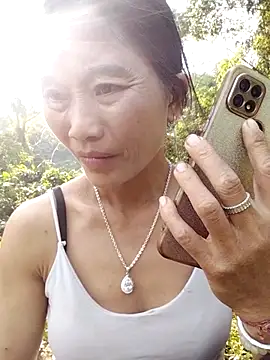 abigail-00 online show from November 27, 2025, 3:18 am