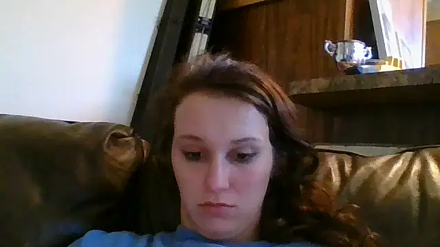 brunettebabexo3 online show from November 3, 2025, 5:05 pm