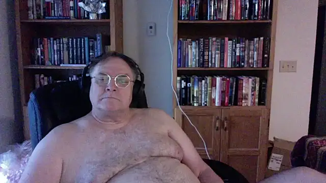 Snapshot of Vinyl22@xh chatting on May 30, 2026, 12:06 am Vinyl22xh online show from May 30, 2026, 12:06 am