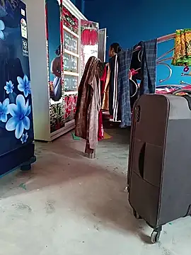 Snapshot of reya743 chatting on March 6, 2026, 7:47 am reya743 online show from March 6, 2026, 7:47 am