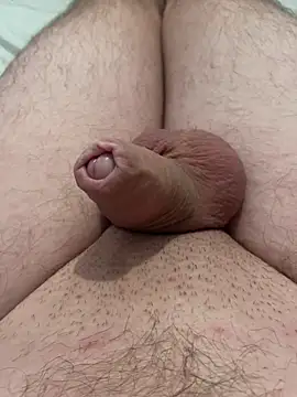 Snapshot of Andrew150394 chatting on October 1, 2025, 8:30 am Andrew150394 online show from October 1, 2025, 8:30 am