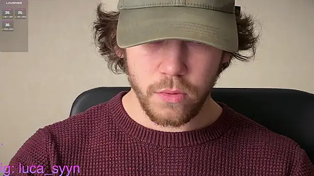 Snapshot of luca_syn chatting on November 10, 2025, 2:16 am luca syn online show from November 10, 2025, 2:16 am