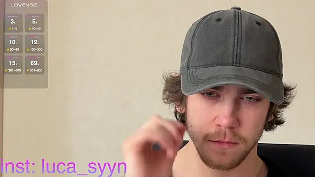 Snapshot of luca_syn chatting on October 25, 2025, 11:42 am luca syn online show from October 25, 2025, 11:42 am