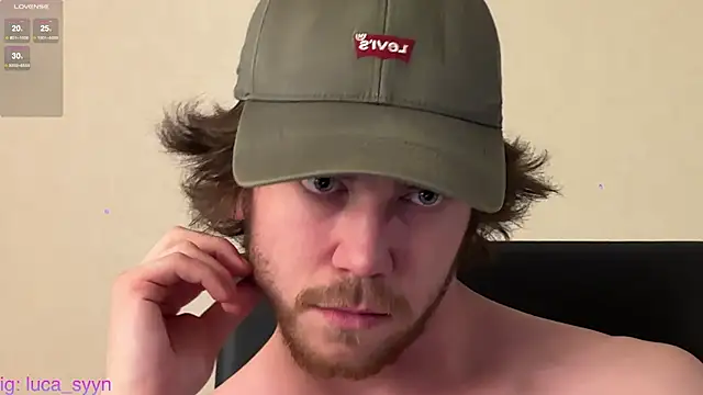 Snapshot of luca_syn chatting on November 2, 2025, 3:39 pm luca syn online show from November 2, 2025, 3:39 pm