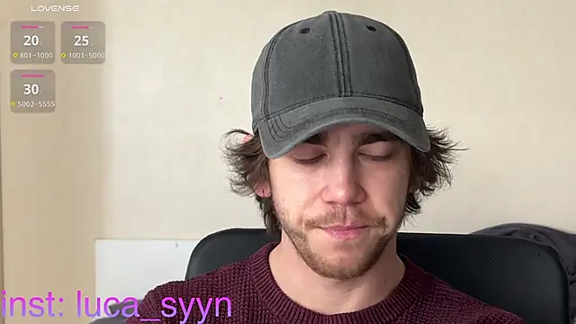 Snapshot of luca_syn chatting on October 19, 2025, 11:24 am luca syn online show from October 19, 2025, 11:24 am