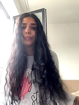 Snapshot of AylinHazellx chatting on October 12, 2025, 12:06 pm AylinHazellx online show from October 12, 2025, 12:06 pm