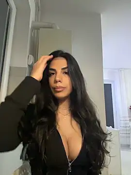 Snapshot of AylinHazellx chatting on October 20, 2025, 4:29 pm AylinHazellx online show from October 20, 2025, 4:29 pm
