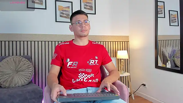 Snapshot of marcuswildx chatting on September 24, 2025, 10:16 pm marcuswildx online show from September 24, 2025, 10:16 pm