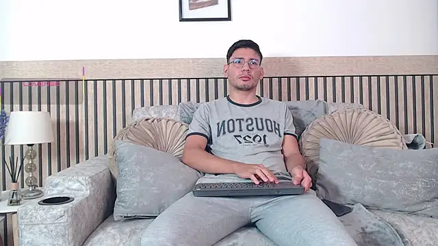 marcuswildx online show from January 7, 2026, 2:55 pm