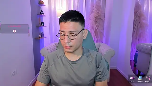 Snapshot of marcuswildx chatting on September 22, 2025, 12:22 pm marcuswildx online show from September 22, 2025, 12:22 pm