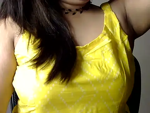 Snapshot of Aaliya02 chatting on November 13, 2025, 7:45 am Aaliya02 online show from November 13, 2025, 7:45 am