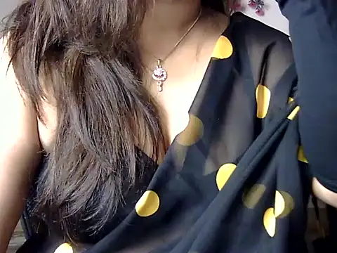 Aaliya02 online show from June 15, 2026, 2:34 am