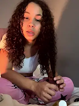 Snapshot of OliviaAshhh chatting on January 9, 2026, 5:03 am OliviaAshhh online show from January 9, 2026, 5:03 am