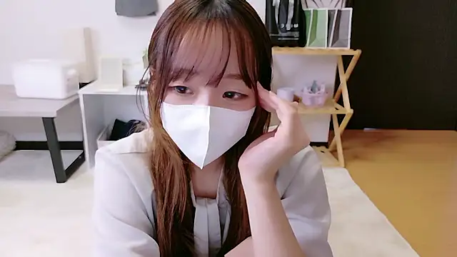 Snapshot of saku_sakura_ chatting on October 26, 2025, 6:58 am saku sakura  online show from October 26, 2025, 6:58 am
