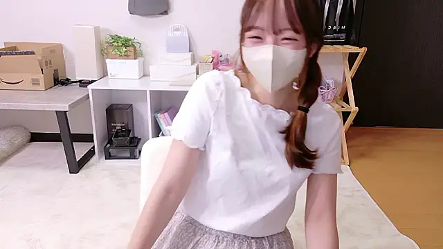 Snapshot of saku_sakura_ chatting on October 4, 2025, 4:14 am saku sakura  online show from October 4, 2025, 4:14 am
