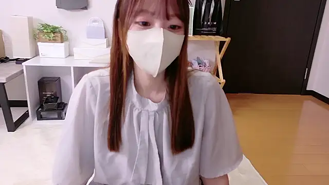 Snapshot of saku_sakura_ chatting on October 5, 2025, 4:03 am saku sakura  online show from October 5, 2025, 4:03 am