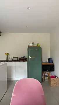 eauminerale online show from February 23, 2026, 9:32 am