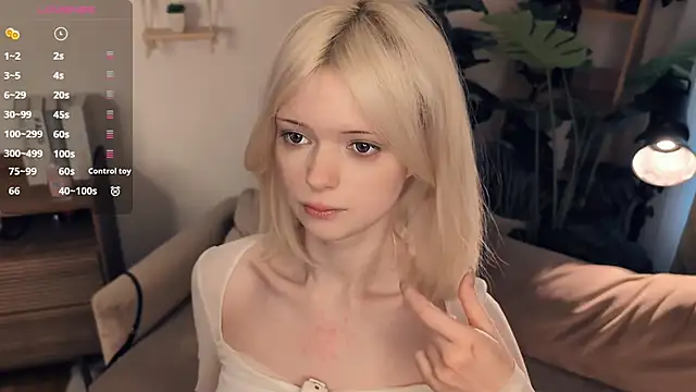 LaureMestler online show from April 14, 2026, 8:08 am