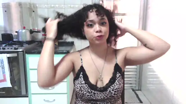 sweetamy326 online show from November 27, 2025, 9:15 pm