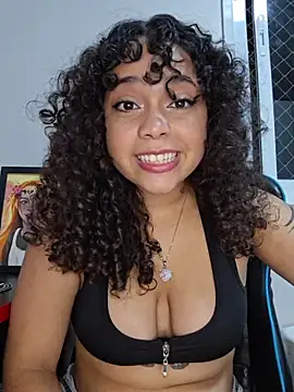 sweetamy326 online show from June 4, 2026, 10:25 pm