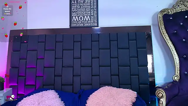 Snapshot of Krystal_Heartss chatting on October 24, 2025, 5:34 pm Krystal Heartss online show from October 24, 2025, 5:34 pm