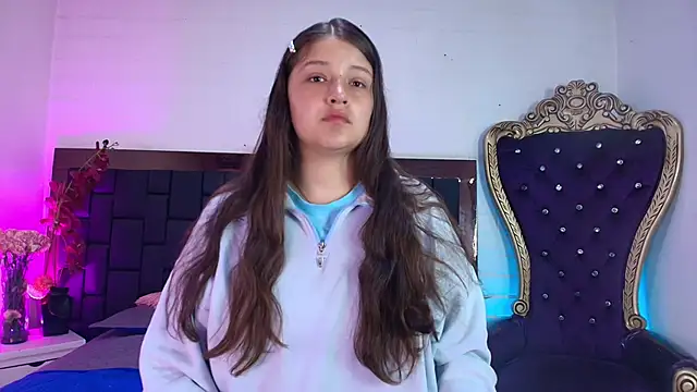 Snapshot of Krystal_Heartss chatting on December 2, 2025, 12:51 pm Krystal Heartss online show from December 2, 2025, 12:51 pm