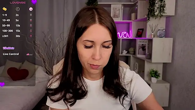 DreamVelour online show from November 17, 2025, 7:29 pm