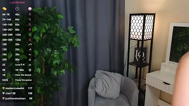 ElenoreReth online show from March 27, 2026, 8:26 am