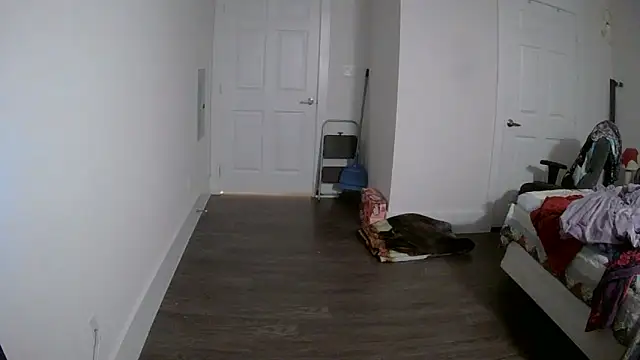 Snapshot of Buggy1965 chatting on April 10, 2026, 2:02 pm Buggy1965 online show from April 10, 2026, 2:02 pm